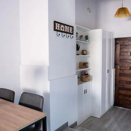 A Dream In Apartment *